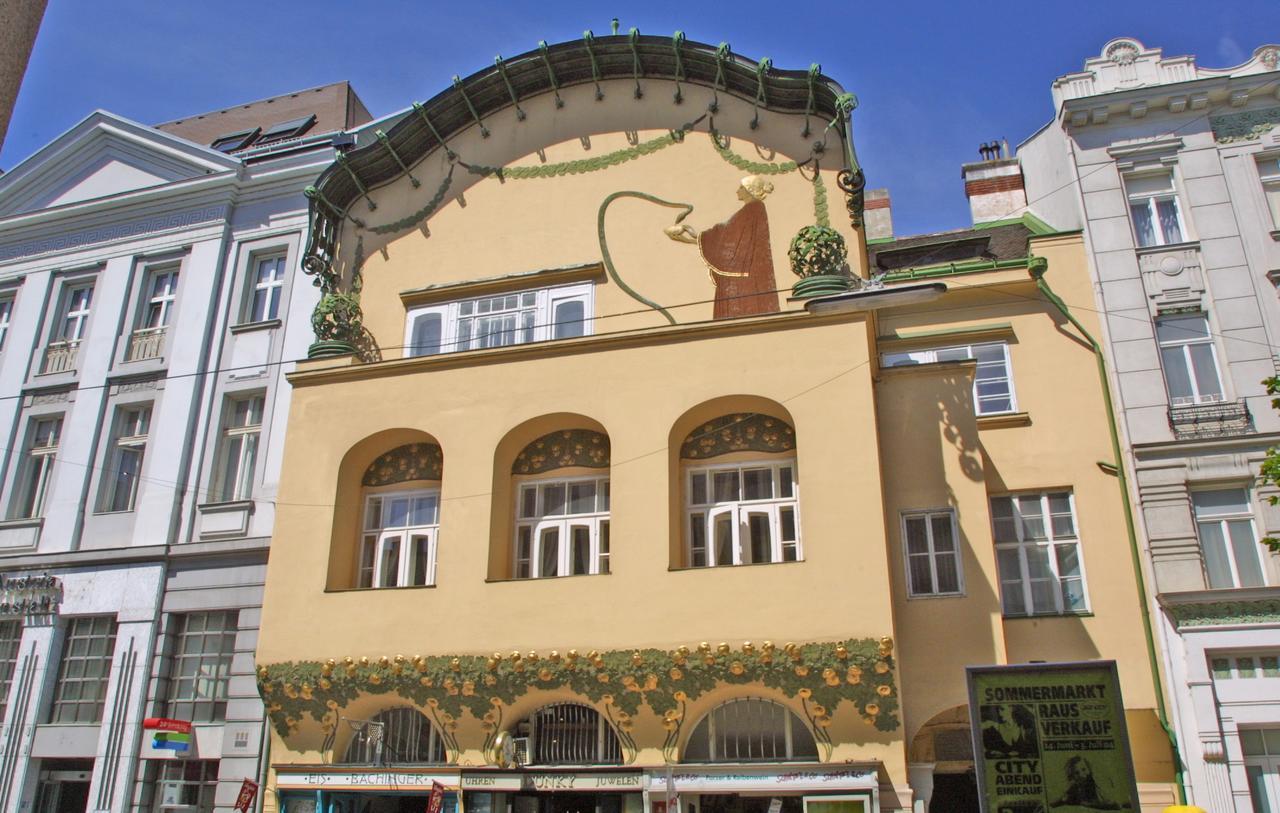 Das Alfred Sankt Poelten Buitenkant foto